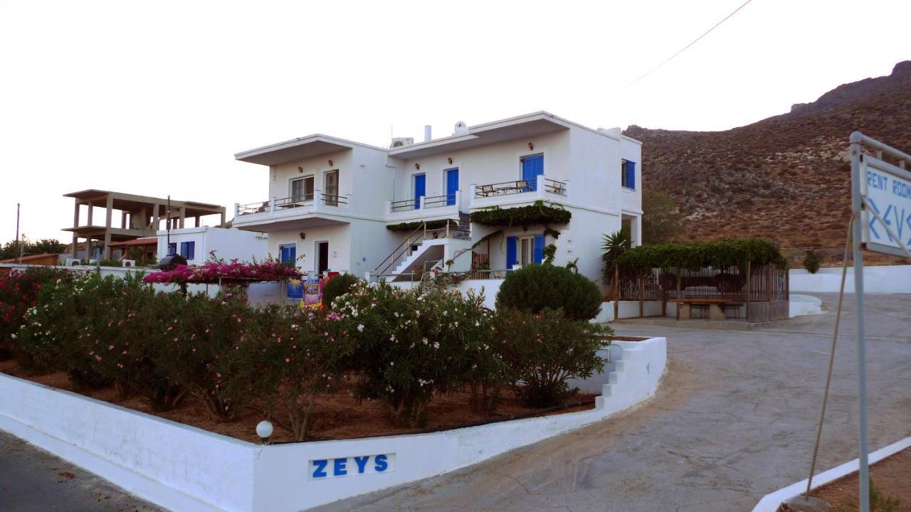 Zeus Apartments Xerokampos  Exterior foto